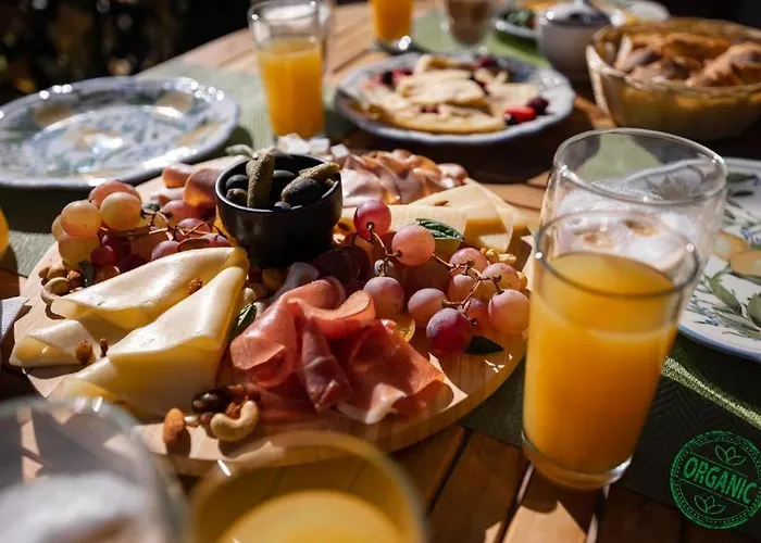 Sunny House Apartment *